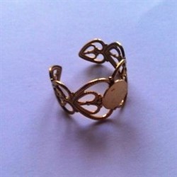 Кольцо  Ажурные сердца  с платформой 8 мм - фото 18926